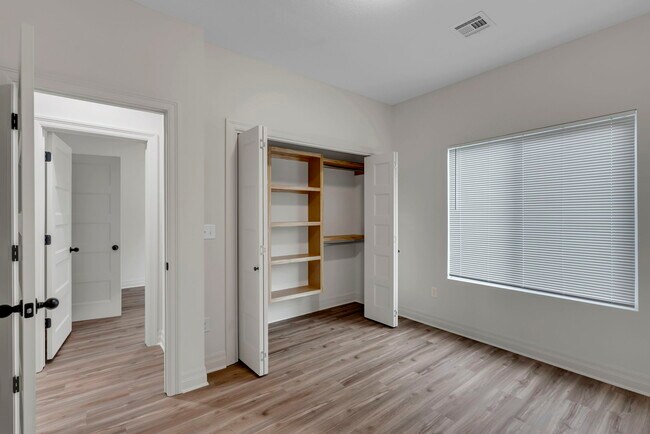 Photo - 1819 Liam Ct