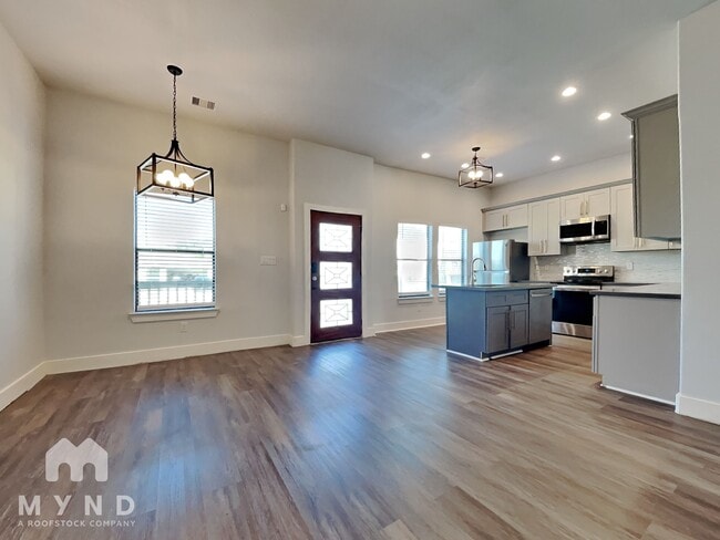 Photo - 4826 Paula St