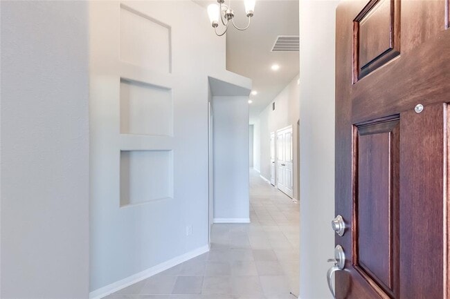 Photo - 325 Diamondleaf Dr