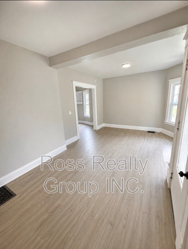 Photo - 702 Boalt St Unit Downstairs