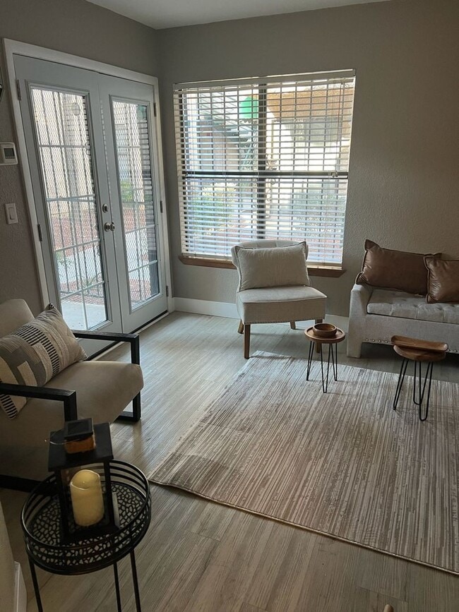 Building Photo - 1 Bedroom 1 Bath In Central Las Vegas Unit 106 Rental