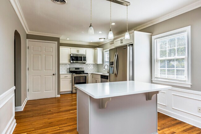 Photo - 2224 Harrodsburg Rd