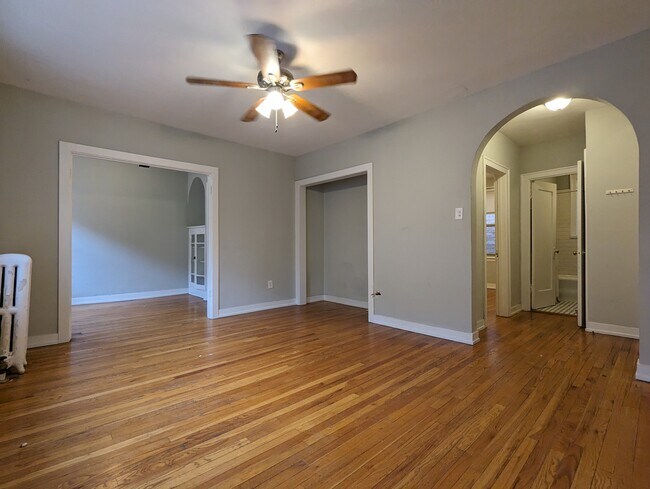 Photo - 546 W Surf St