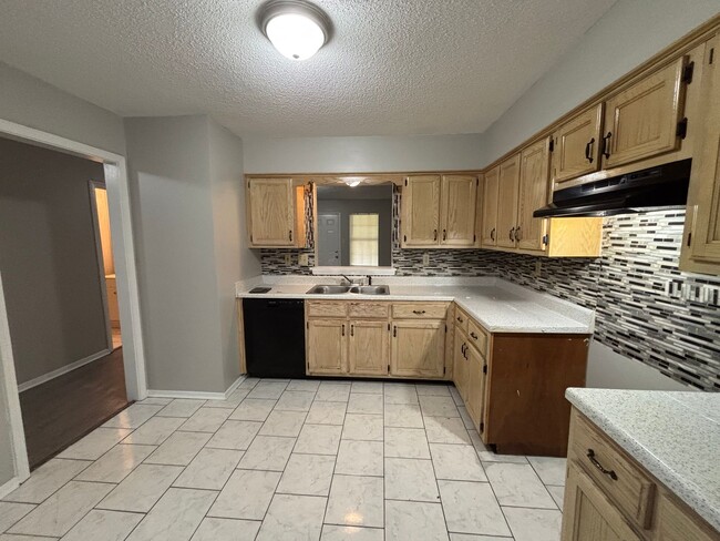 Photo - 8349 Honey Dew Cove