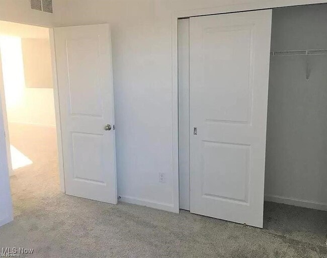 Building Photo - 63 Woodhull Cir Rental