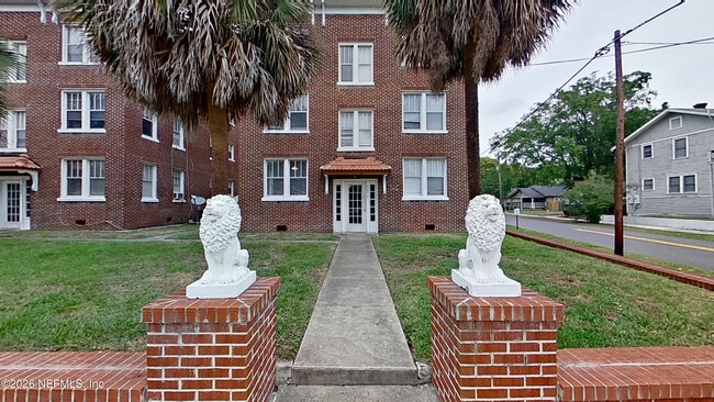 Building Photo - 2623 College St Unit 9