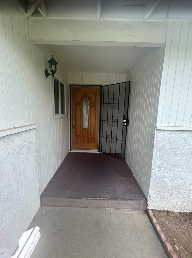 Photo - 7001 College Ave