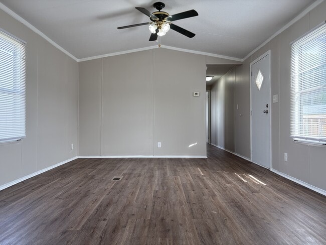 Photo - 605 Aster Bend