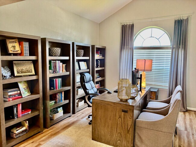 Photo - 3 bedroom/2.5 bathroom- Lake Cambridge- Kiln Creek