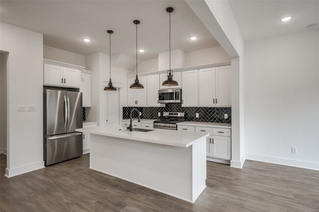 Photo - 4605 Terry St