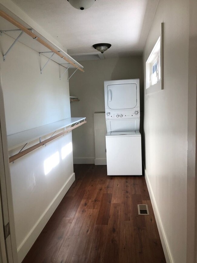 Photo - 714 S Henderson St