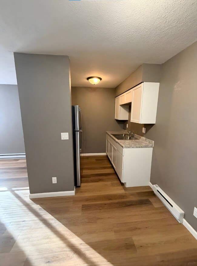 Photo - Maple Ave Apartments