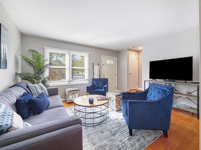 Building Photo - 421 S 7th St Rental