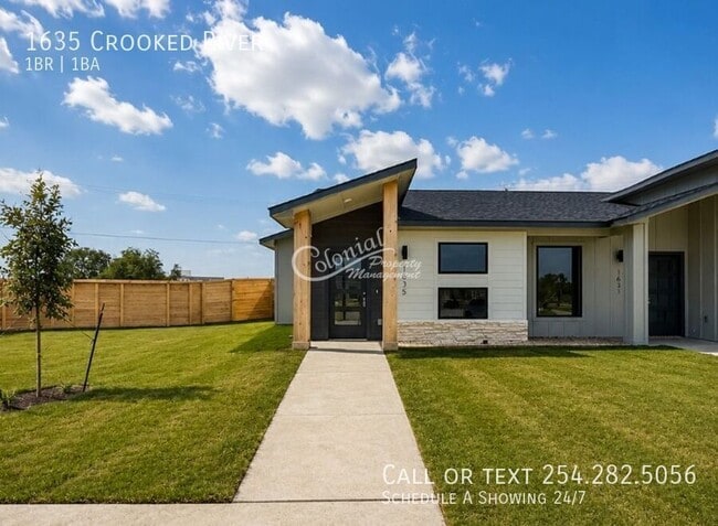Building Photo - 1635 Crooked River