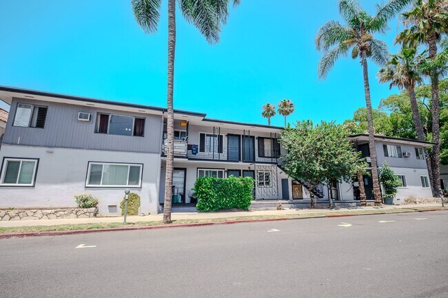 Photo - 405 W 10th St