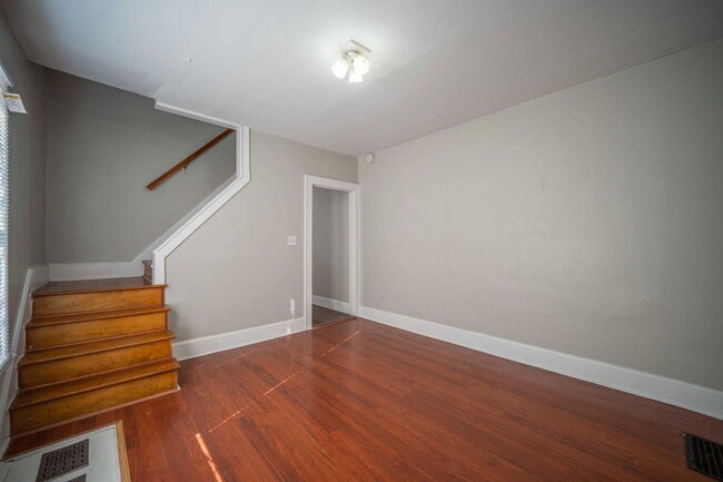 Photo - 1451 N 6th St