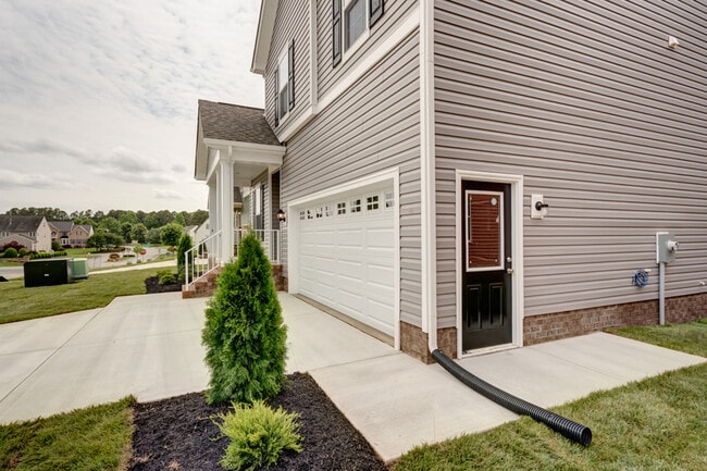 Photo - 317 Northfield Hts Ln