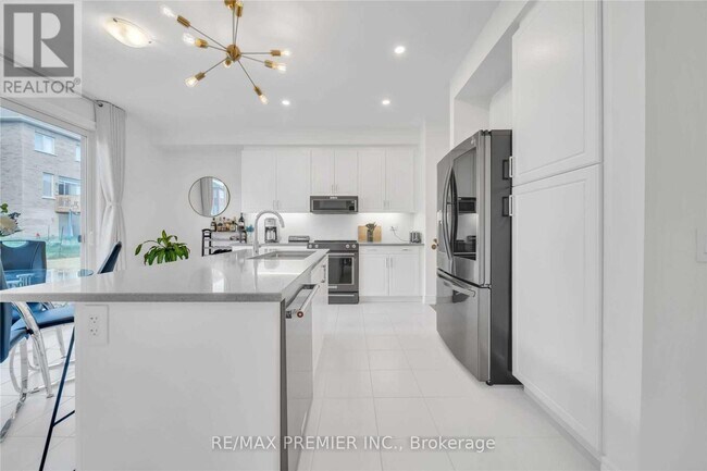 Photo - 220 Seaview Heights