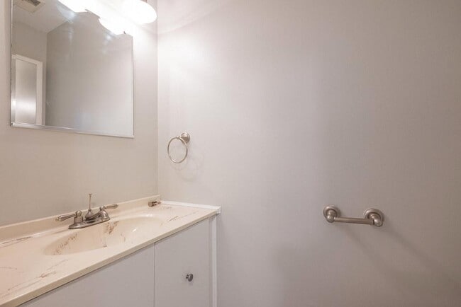 Photo - 1510 Presidential Dr