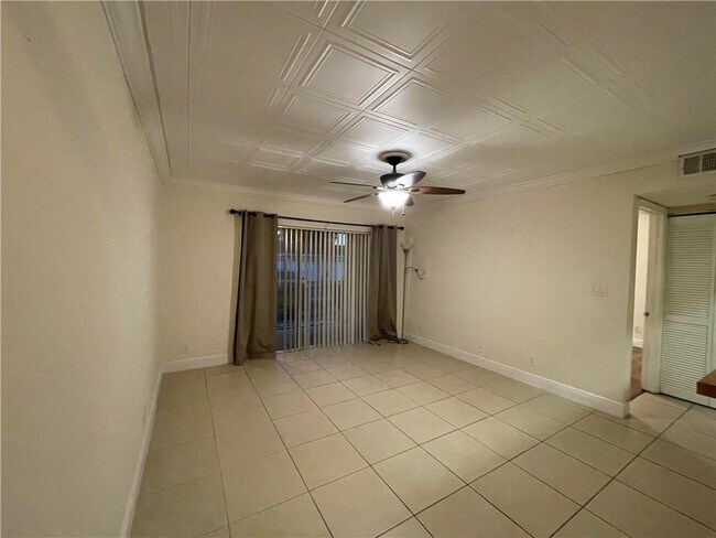 Photo - 5780 Rock Island Rd Unidad 351