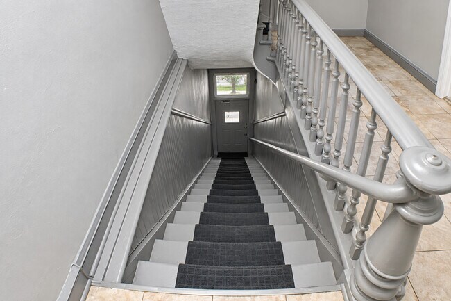 Photo - 1120 W Grand Ave