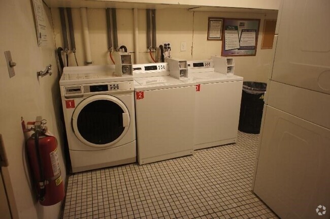 Building Photo - 1091 Boylston St Unit 25 Rental