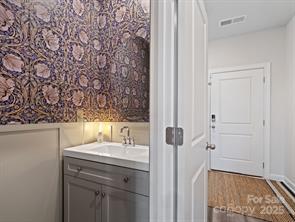 Photo - 4170 County Down Ave