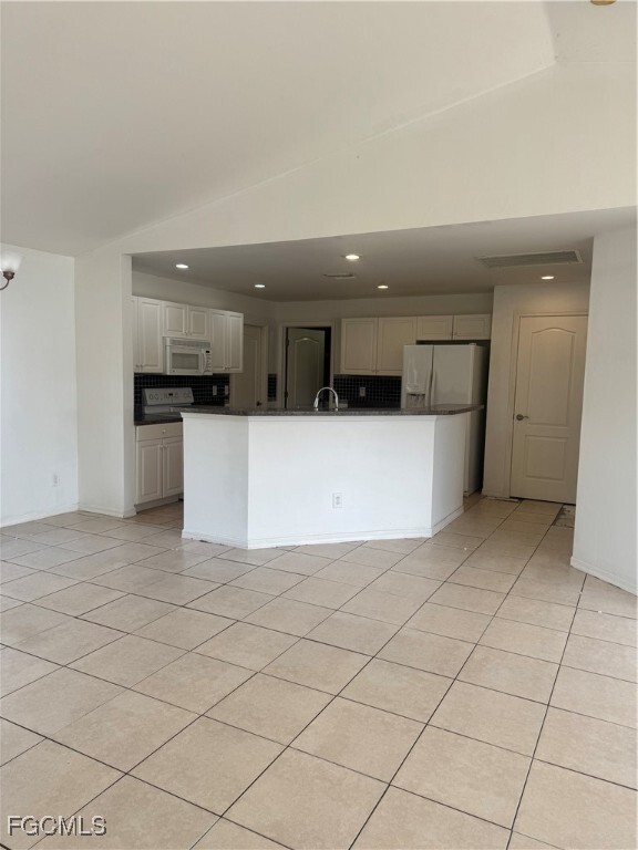 Photo - 9221 Buckingham Rd