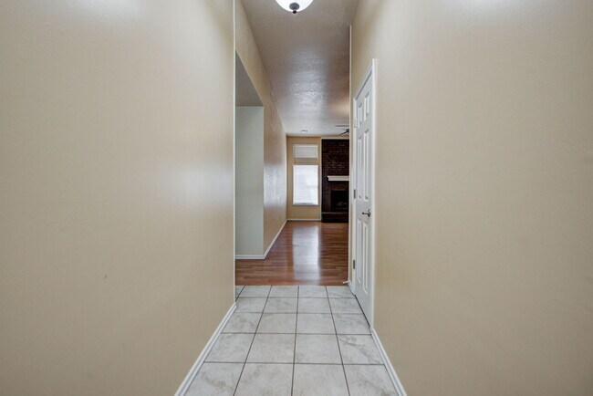 2904 Canyon Oaks Ct
