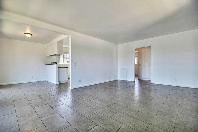 Photo - 6660 Sabado Tarde Rd Unidad A