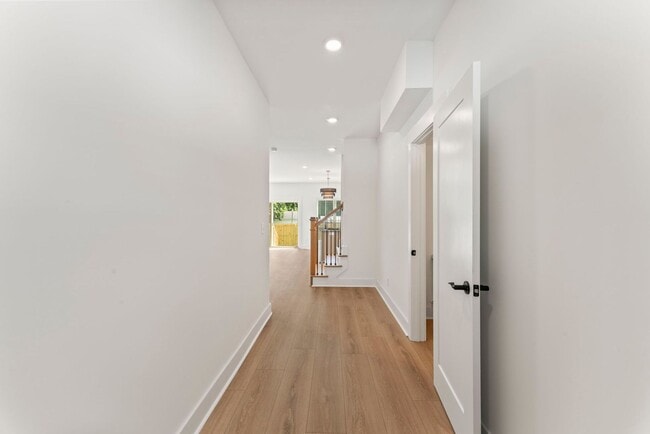 Photo - LIKE NEW Townhome in Winchester...Walking Distance to Downtown Square!