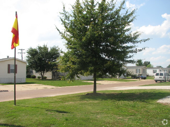 Building Photo - The Grove of Cayce Rental