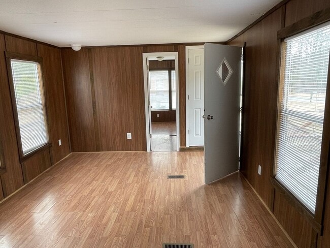 Photo - 2 BDRM 1.5 BA SINGLEWIDE MOBILE HOME IN PARK LOCATED IN ROBBINS