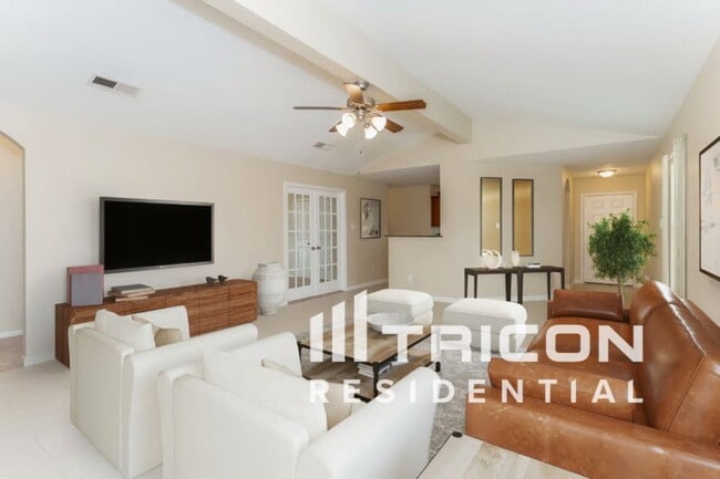 Photo - 437 Palomino Stand Dr