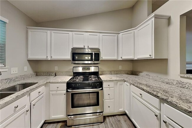 Photo - 628 Bluff Dr