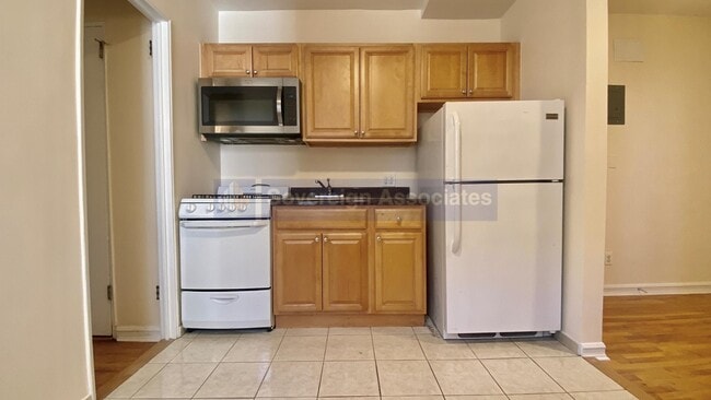 Photo - 2712 Decatur Ave Unit F3