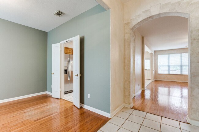 Photo - 4 Bed, 2 Bath located in Amber Ridge Subdivision