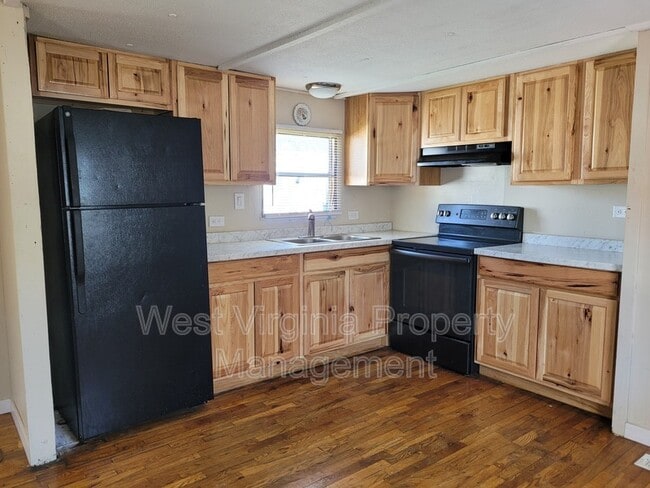 Photo - 432 Pocahontas St W