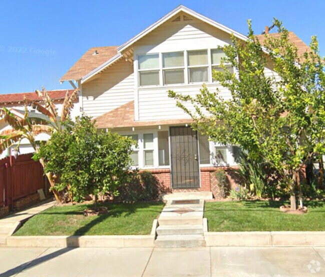 University of California Riverside OffCampus Housing & Apartments