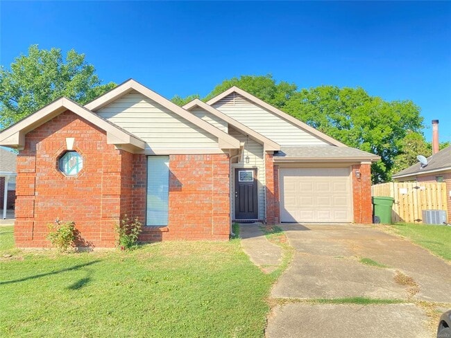 Photo - 1907 Woodrun Dr