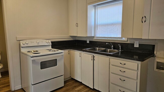 Photo - Jean Street 4 Plex Unidad 2409