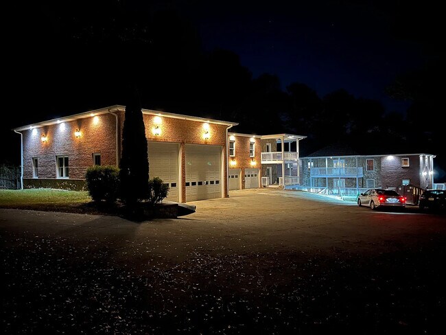 Photo - Room in Apartment on Little Mill Rd