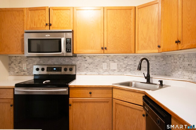 378 Meridian St Ext Unit 28