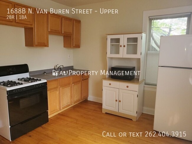 Building Photo - 1688B N. Van Buren Street-Upper Unit Upper