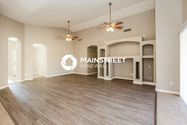 Photo - 3 Bedroom Pet-Friendly Home in Phoenix, AZ with Main Street Renewal