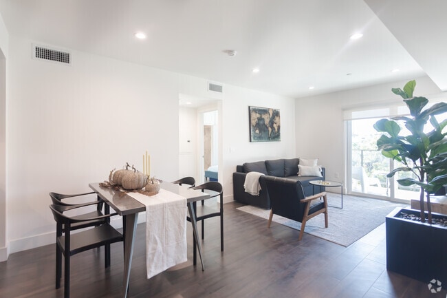 2BR,2BA - 800SF - Living Room - Sunset Rise by Wiseman