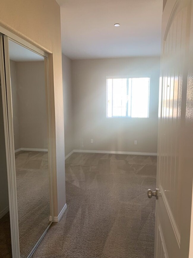 Photo - Riverpark Community