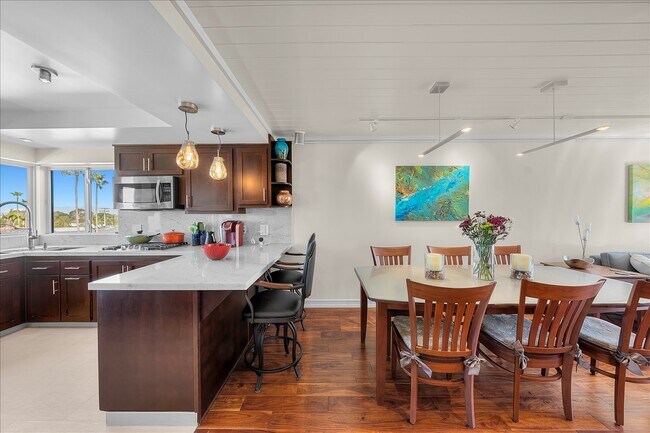 Photo - 760 Manhattan Beach Blvd