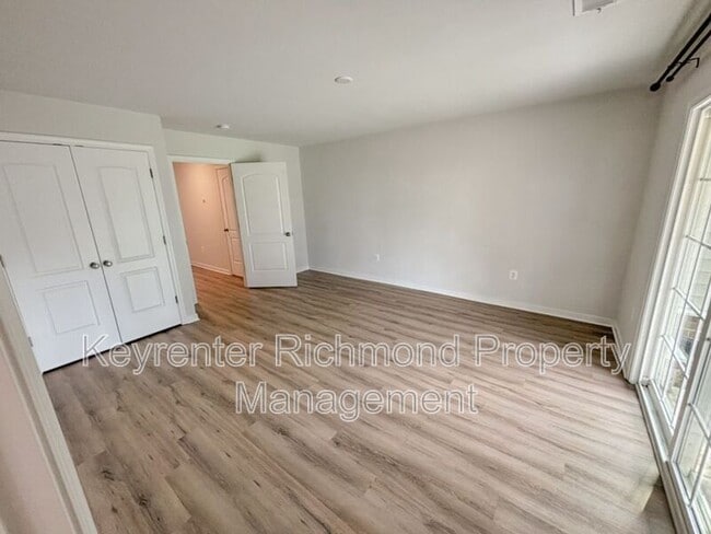 Photo - 1404 Whitehurst Way