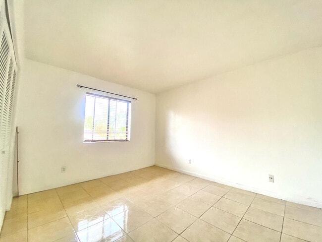 Photo - 6011 10th Ave N